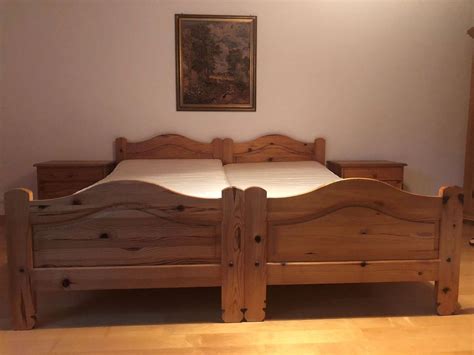 Zudem bietet es sich an, dem tier einen gewissen schlafkomfort zu gewähren. Betten aus Holz inkl. Nachtisch & Duvet kaufen auf Ricardo