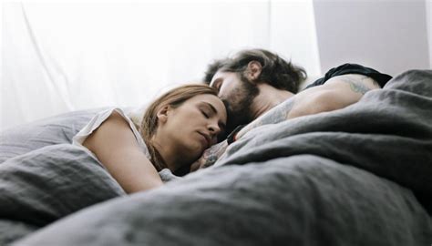 It was not uncommon to share a bed with complete strangers in temporary housing, sometimes multiple complete strangers the whole family shared the bed, not just the married couple. Sharing a bed with a partner leads to a better night's ...