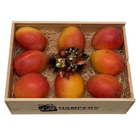 Maybe you would like to learn more about one of these? Christmas Mango Hamper Gift Box - Small Size | Christmas ...