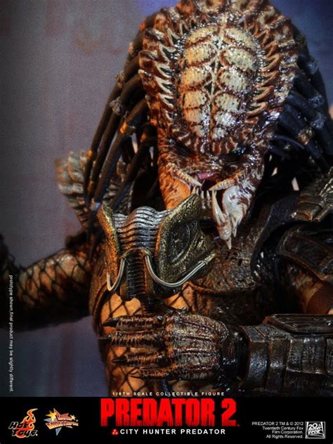 Predator 2 is a 1990 american science fiction action film written by brothers jim and john thomas directed by stephen hopkins and starring danny glover rub. onesixthscalepictures: Hot Toys Predator 2 City Hunter ...