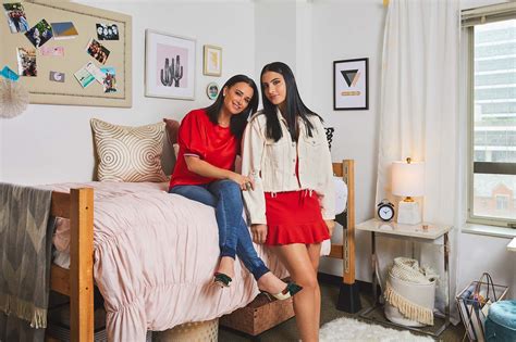 Simply log in to our live webcams service and see many popular rooms available. Celebrity Kids Are Getting in on Over-The-Top Dorm Room ...