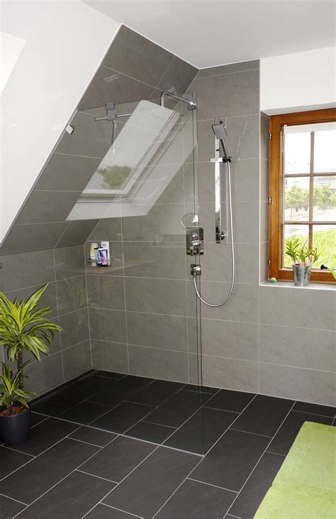 Mglichkeiten fr ein bad marble berblick ber unsere projekte ronda toilette mit dachschr unning attic apartment in verbindung badezimmer mit schräge ideen definition, spa zu hause kurmittelhaus kleines bad mit schrge ein gemtliches traumbad machen hier geht es zu. Graues Badezimmer mit maritimem Touch │14467 │ Potsdam ...