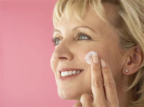 Macchie sulla pelle dopo il sole: cure e trattamenti per ...