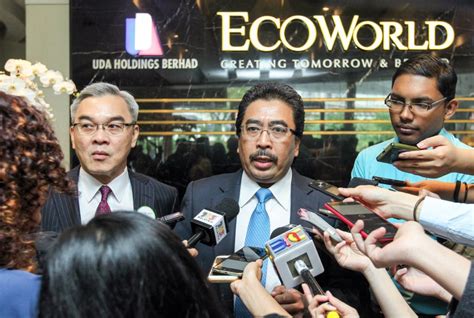 According to second finance minister datuk seri johari abdul ghani, the weekly fuel price adjustments (following the managed float system) currently in place is highly appropriate at this time. Govt won't bail out troubled developers, says Johari Ghani ...