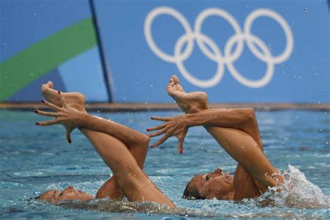 Они просто больше бабок в это вваливают, а люди одни и те же. 11 photos showing the insane athleticism and quirkiness of ...