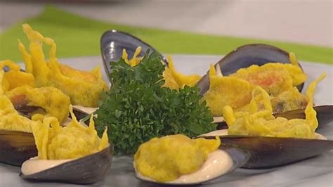 Grupo de cocina donde compartir nuestras recetas caseras, artesanas y tambien profesionales. Cocina con Sergio - Tempura de mejillones con espuma de ...