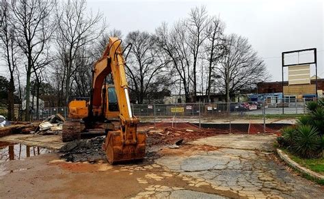 How to fix tire marks in a lawn prevention and timing. Litigation surrounds Tucker sinkhole, fix expected soon ...