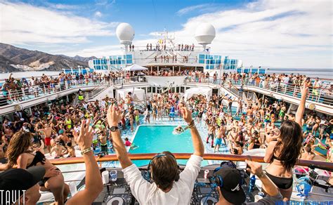 White weenie — 5.04% ; The biggest party cruise is coming, all aboard "The Ark ...