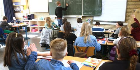 Heißer stuhl updated their profile picture. Lehrerausbildung in Schleswig-Holstein: Einheitspauker mit ...