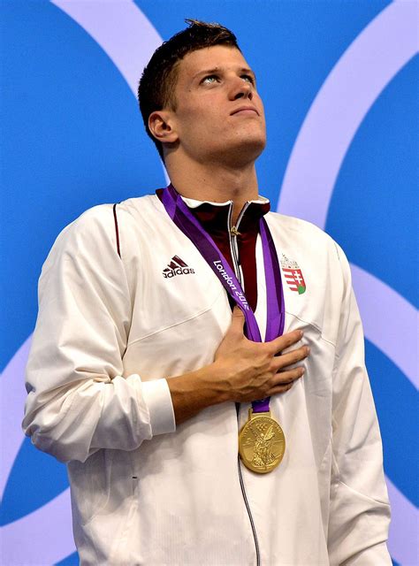 At the 2012 london olympics he won the gold medal and set a new world record for the 200 m breaststroke.4 after the race, he offered a replica of his. Gyurta Dániel 2012 : Gyurta Daniel 200mell Szanto David ...