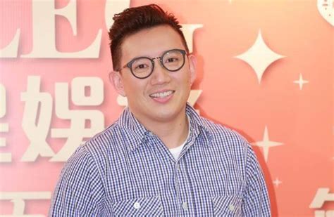 杜汶澤喱騷 chapman to's late show. 地鐵火災港人忙拍片 杜汶澤發文嗆：分享你老母 - 中時電子報