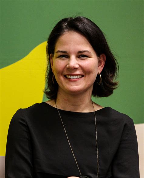 Annalena baerbock nach der bekanntgabe ihrer kandidatur am montag bild: Annalena Baerbock - Wikiwand