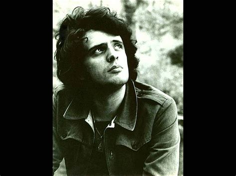 J'adore venise fu pubblicata nel 1981 come lato b del singolo panama (già, c'erano ancora i 45 giri), canzoni. Sessantacinque anni per Ivano Fossati Attitude for music