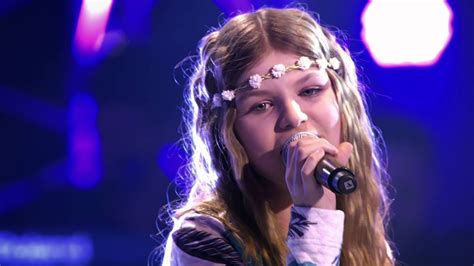 Последние твиты от the voice kids (@thevoicekids). Anneleen - 'I'm Not The Only One'| Sing-Off | The Voice ...