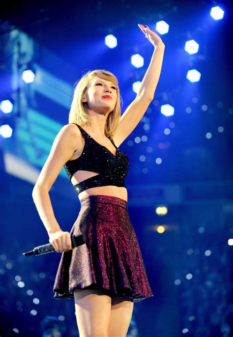 The latest tweets from taylor swift (@taylorswift13). TAYLOR SWIFT Performs at 1989 World Tour in Manchester ...