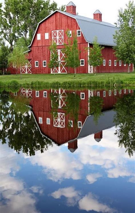 Black barn farm insta feed. 30 Fantastic Red Barn Building Ideas For Inspire You | Red ...