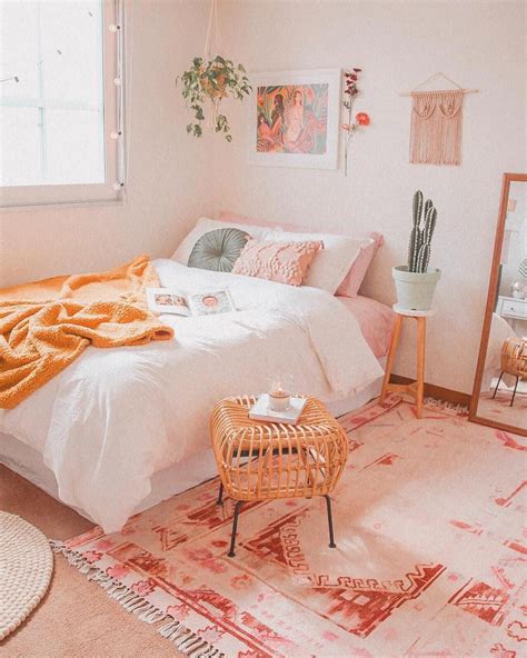 What is bohemian decor style? 12 Beautiful Boho Bedroom Decorating On A Budget For ...