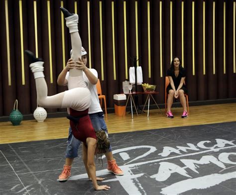 Luana marquezine 15 anos rio de janeiro. Bruna Marquezine invade ensaio da irmã Luana no 'Dancinha ...