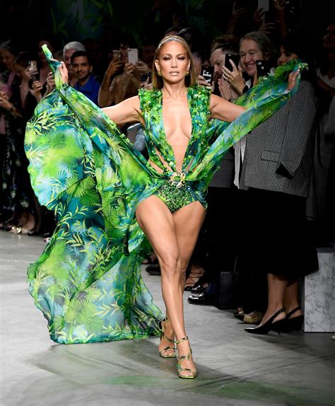 Jennifer Lopez Hot Revealing Dress | Hot Celebs Home