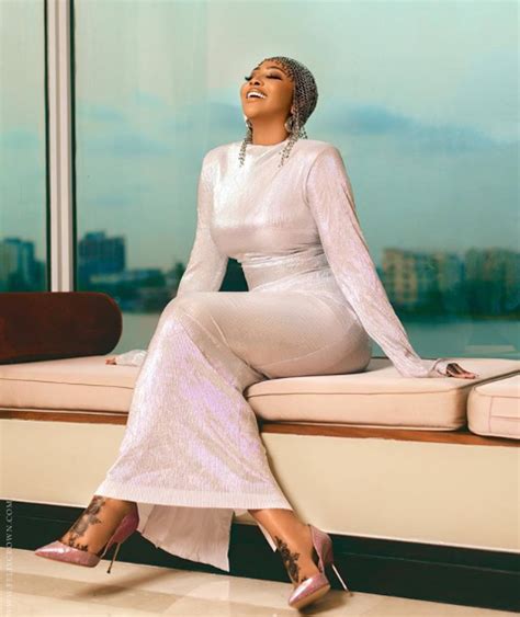 Lilian esoro is aware of viral reports that she got pregnant for. Lilian Esoro shares stunning new photos to celebrate her ...