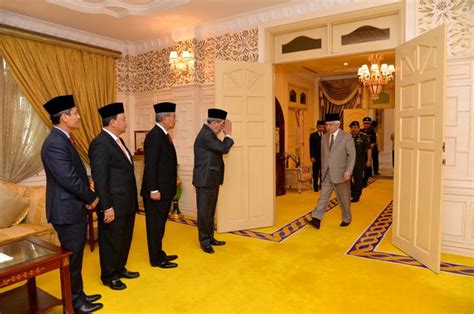 Pasir besar ulu muar di minangkabau : MONARKI RAJA: MAJLIS MENGHADAP DYMM YANG DIPERTUAN BESAR ...