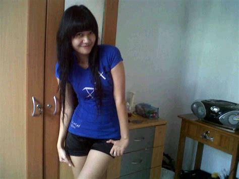 Pasang iklan, hanya lewat contact us. Kehangatan Senja: gadis imut dikamar