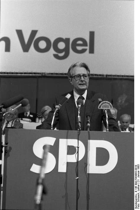 Das erinnere ihn an die wahlperiode von 1994 bis 1998. Wir trauern um Hans-Jochen Vogel (* 1926 - † 2020) - SPD ...