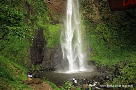 Curug malela merupakan salah satu curug di bandung yang menyuguhkan keindahan airnya. Review Wisata Curug Cimahi Bandung Lengkap - NativeIndonesia.com