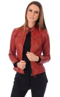 2 poches intérieures dont 1 zippée conseil : Blouson Cuir Rouge Femme La Canadienne - La Canadienne ...