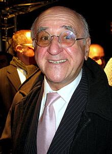 Alfred biolek is a german entertainer and television producer. Alfred Biolek - Wikipedia