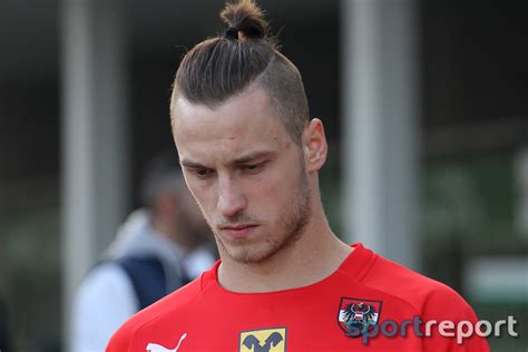 Arnautovic pounced on a defensive mistake to round the keeper and seal the austrians' first tournament win in 31 years. Ibrahimovic Neue Frisur | Lucia Blog