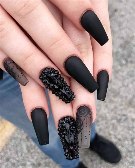 Pin de maria contreras en nails pinterest diseños de uñas arte. Uñas De Acrilico 2019 Negras Con Rosa - Unas Bonitas