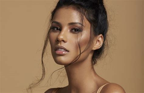 She is a south african model and beauty pageant titleholder who was crowned miss south africa 2018. Tamaryn Green reveals her Miss Universe gown - Ghafla ...