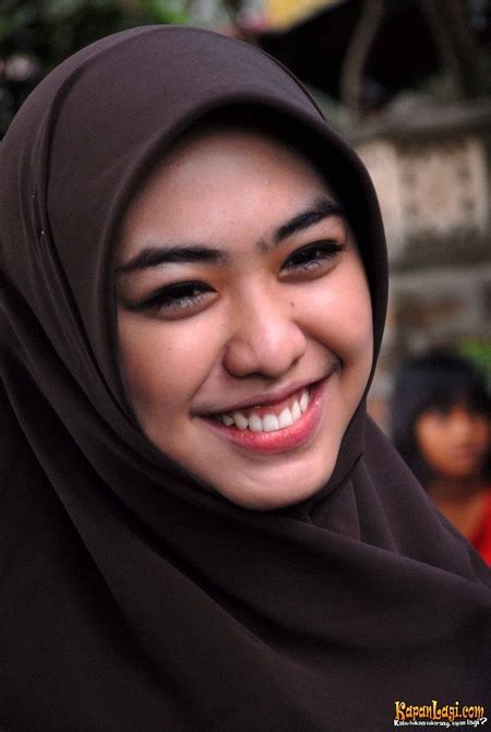 (lahir di batam, kepulauan riau, 13 januari 1989; Foto Oki Setiana Dewi Foto Oki Setiana Dewi Sebelum ...