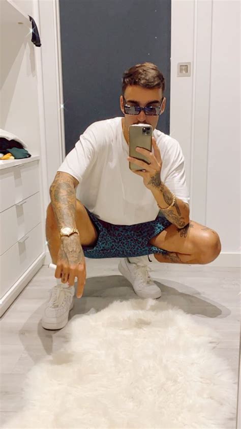 Jun 05, 2021 · el mallorca live summer ya confirmó un cartel lleno de grandes actuaciones: Rels B | Fotos de bad bunny, Poses para fotos, Fondos de ...