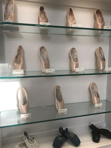 New freed pointe shoes classic, size 3.5x 'w' maker. Bloch, a gorgeous pointe shoe store in NYC | Dance store ...