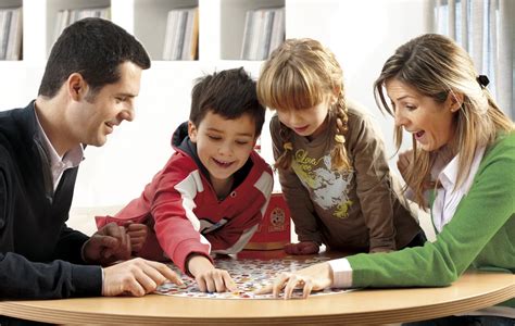 ¡sé un lobo solitario o juega con un clan y responde al llamado del deber cuando ayudar sea necesario! La importancia de los juegos de mesa | Blog de Mindic