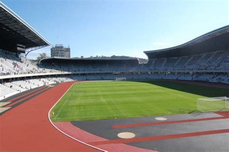 Zeitweise erfolgreich war der nicht mehr bestehende fußballverein victoria cluj. Live Football: Stadion Cluj Arena - Universitatea Cluj Stadium