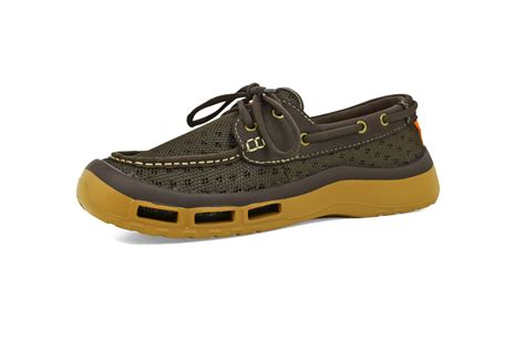 Christened the fin boot (which is super cool), this pair is lightweight and enhanced with neoprene materials that give you the flexibility that is sometimes missing with if you're looking for a more lightweight pair of fishing shoes, the doussprt men's water shoes are definitely worth looking at. SoftScience FIN 2.0 Blue | Shoes mens, Shoes, Fishing shoes