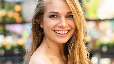 Check the model profile of lola weippert from germany. "Let's Dance"-Star Lola Weippert: Von der verrückten Radio ...