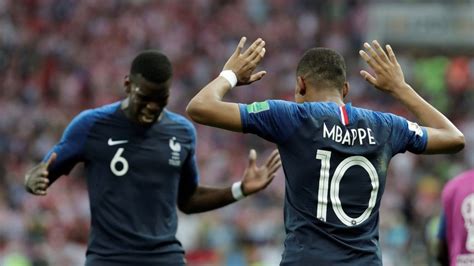 Entraineur de l'équipe de france de football. Mbappé, Pogba et Didier Deschamps rendent hommage au jeune ...