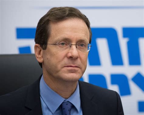 He served as a member of the knesset between 2003 and 2018 and held several ministerial posts between 2005 and 2011. Isaac Herzog aurait signé une lettre d'intention de ...