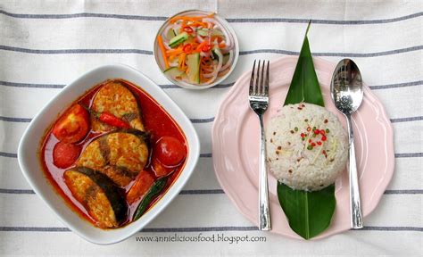 Traditionally, nasi dagang was usually eaten for breakfast and on special celebrations, such as on hari raya morning. Annielicious Food: Gulai Ikan Tongkol / Spicy Curry Tuna ...