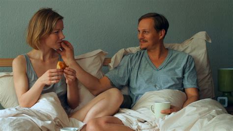 #1 new york times bestseller. PANDORA FILM Produktion - UEBER UNS DAS ALL