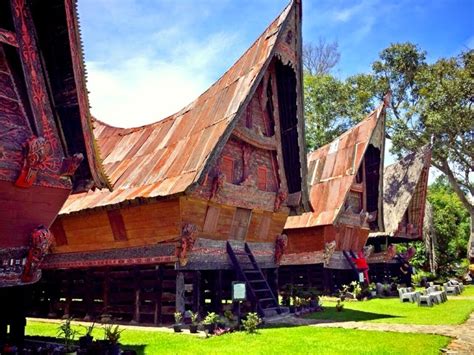 Rumah gadang (sumatera barat) 3. Kumpulan Rumah Adat | Home Design and Ideas