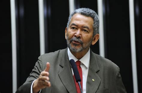 Paulão e vinaa guitarra:paulão baixo: "Reforma da previdência é desumana e criminosa", diz ...