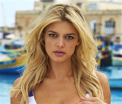 We would like to show you a description here but the site won't allow us. Kelly Rohrbach Bio, Family, Career, Boyfriend, Net Worth ...