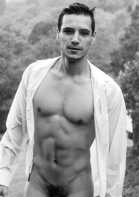 Perception (melody stranger, tiago vieira remix). TIAGO VIEIRA - Beautiful Men and Women
