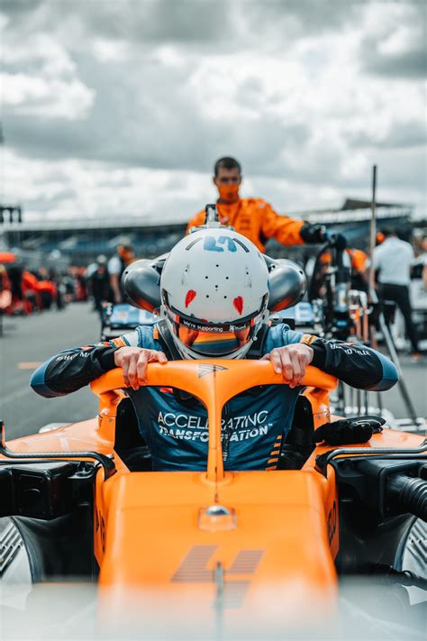 Find the perfect lewis hamilton helmet stock photos and editorial news pictures from getty images. 2020 British GP - Lando Norris (McLaren) 1364×2048 : F1Porn
