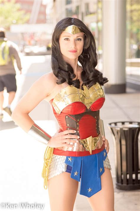 wonder-woman-cosplay-wonder-woman-cosplay,-wonder-woman-pictures,-wonder-woman